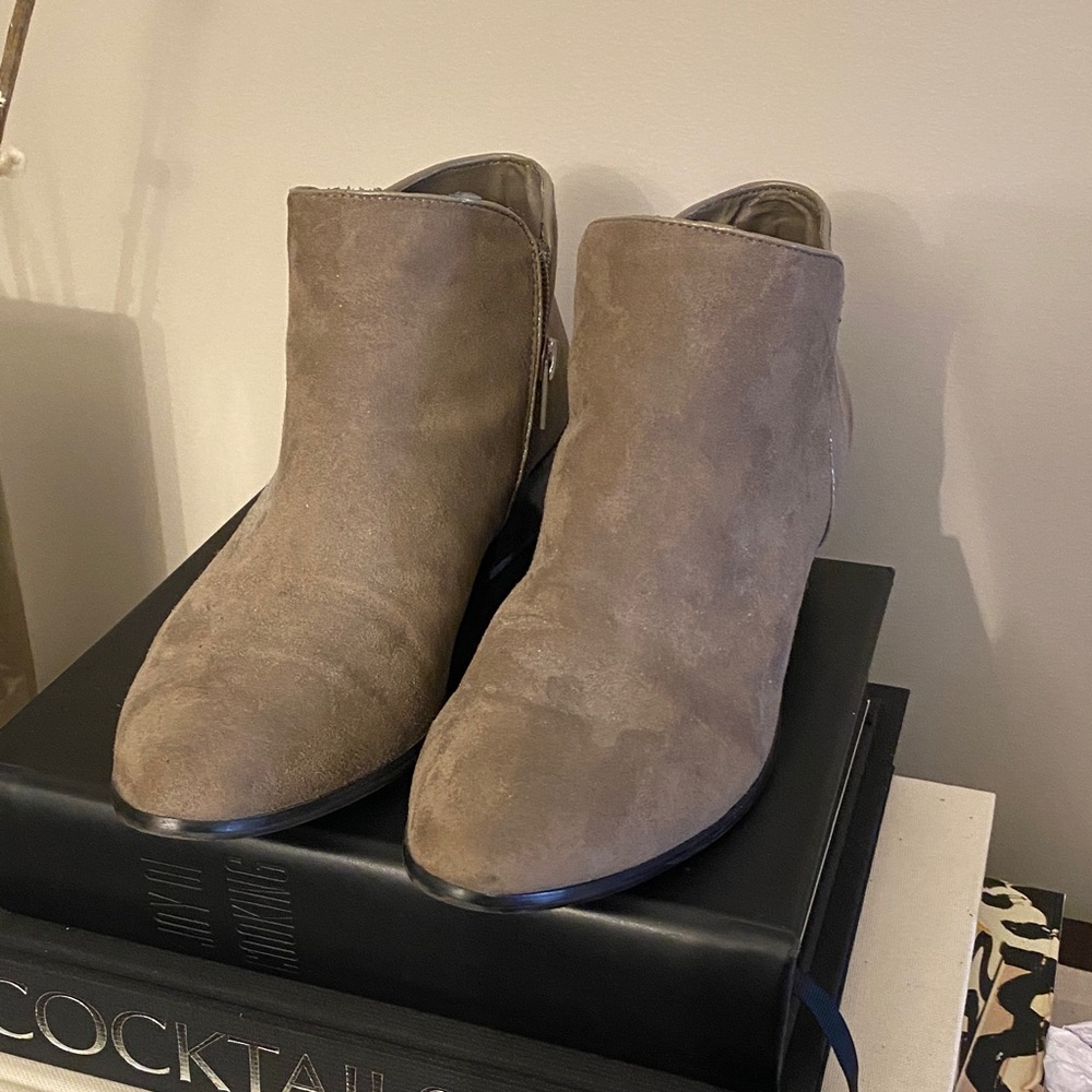 Taupe ankle boots - Sz 9